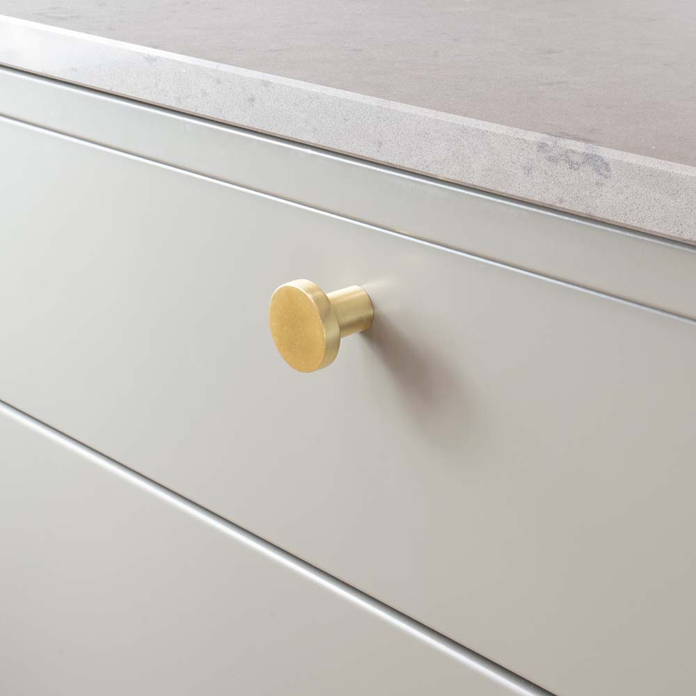 Knop 2078 - Geborsteld Messing